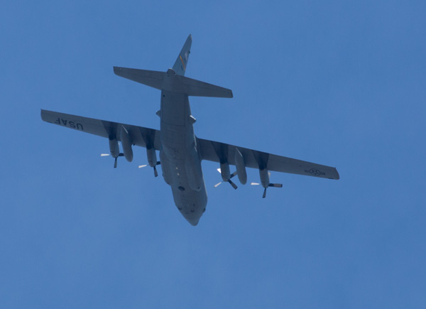 4M6C3405.CR2: 5D Mk.III, EF 400mm 1:5.6L @ 1/1600, f/8, 400 ISO